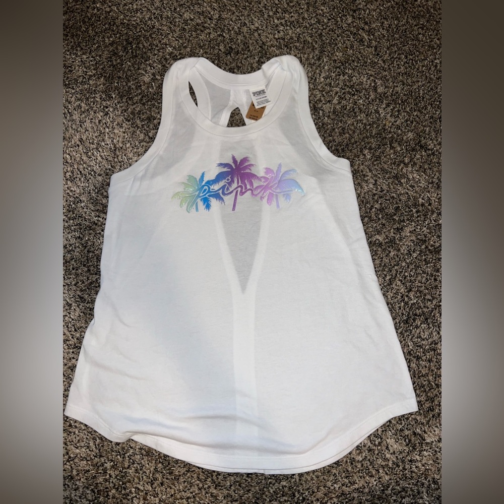 Vs pink tank
